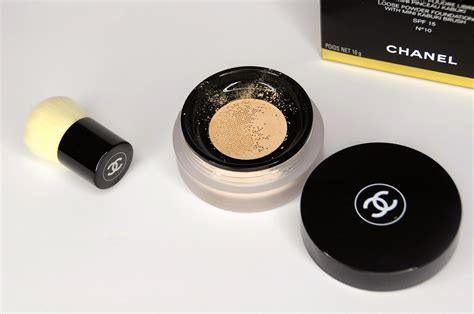 CHANEL Vitalumiere Loose Powder 